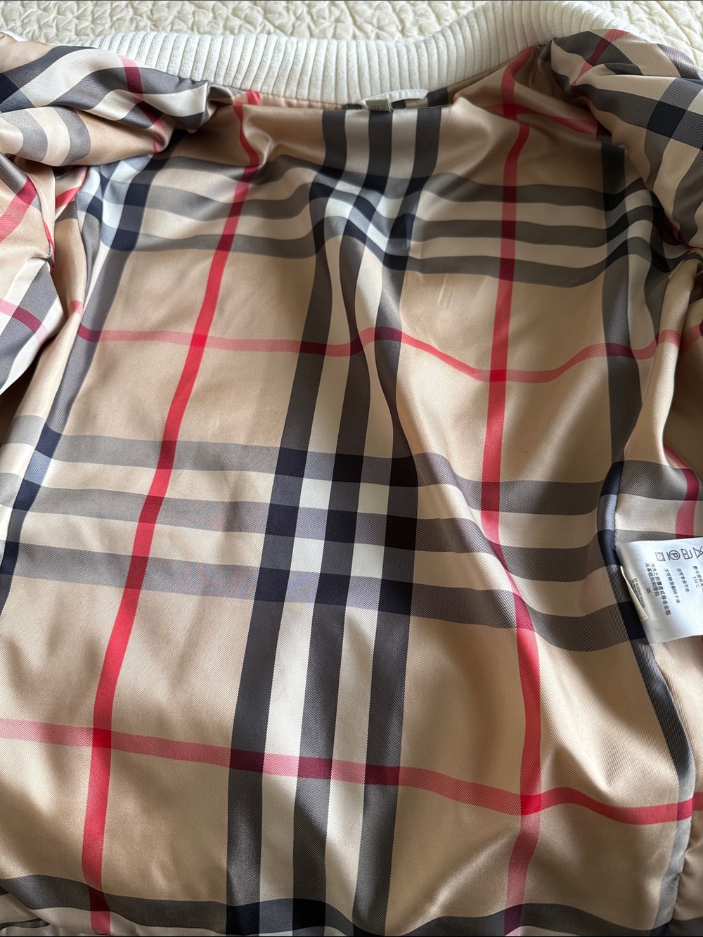 Burberry London White Quilted Jacket - US size 10 - Picture 10 of 12